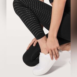 Lululemon 7/8 tight Vortex size 4 Black